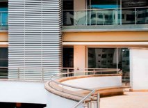 Pasamanos para centros comerciales