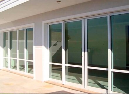 Ventanas en aluminio y vidrio laminado