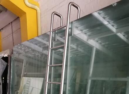 escalera en acero inxoidable